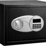 Presentación caja fuerte Amazon Basics de color negro