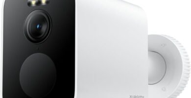 Presentación cámara de vigilancia Xiaomi BW500 de color blanco